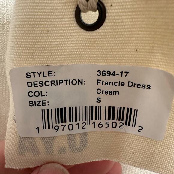 Ser.o.ya. women’s NWT’s Francie knit dress in cream. Size small - Picture 8 of 9
